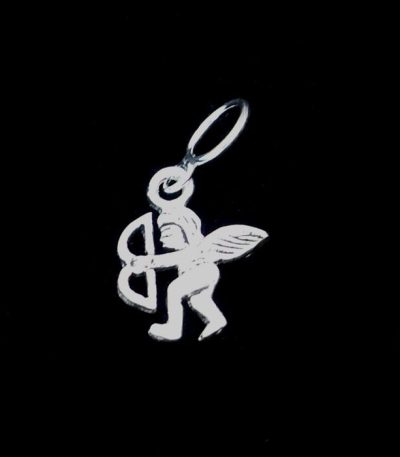Small bracelet charm
