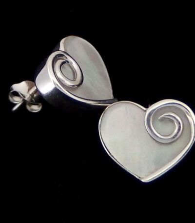Mother pearl heart earrings