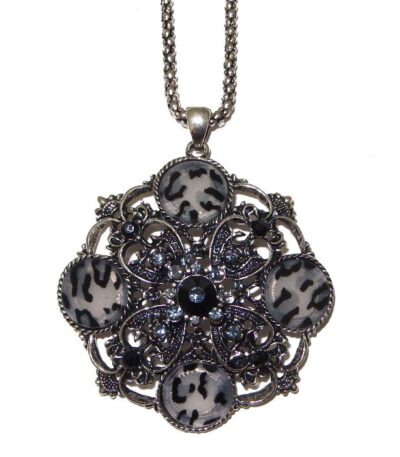 Leopard flower necklace