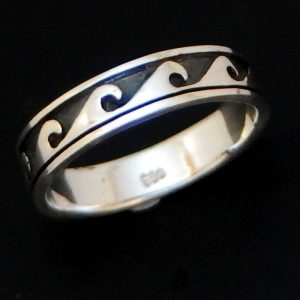 Silver Wave Ring