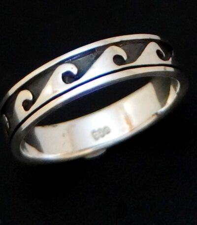 Silver Wave Ring