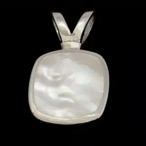 Mother pearl shell necklace