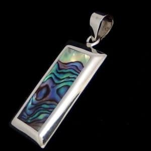 Silver shell necklace