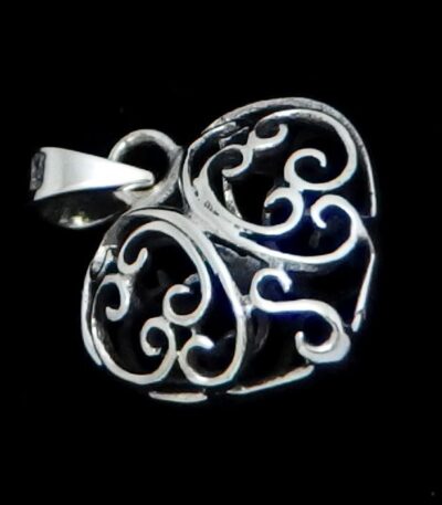 Filigree silver heart necklace