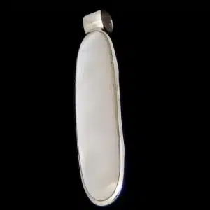 Mother pearl necklace