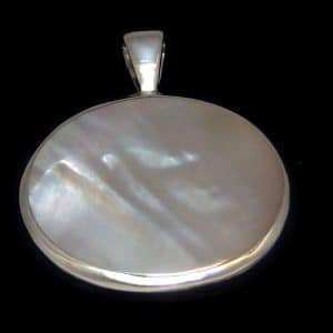 Mother pearl Necklace