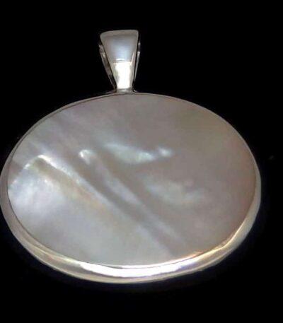 Mother pearl Necklace