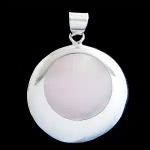 Large silver shell pendant