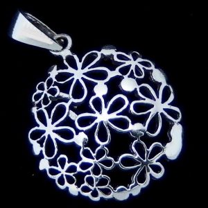 Silver flowers necklace