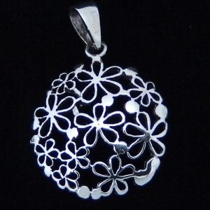 Silver flowers necklace