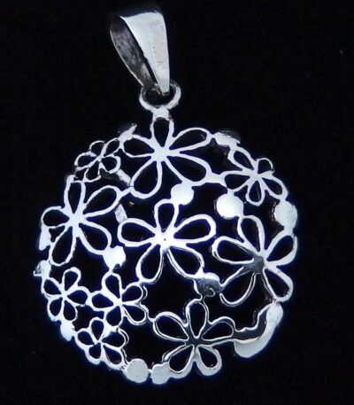Silver flowers necklace