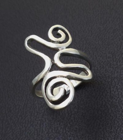 Long finger ring