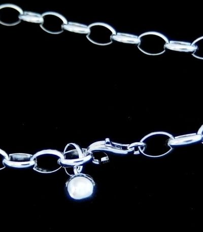 Bracelet to add charms