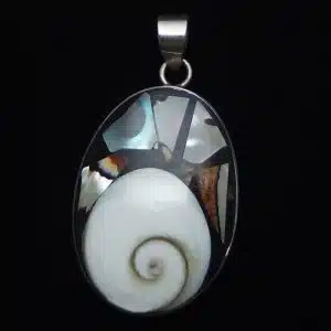 Big Shiva shell necklace