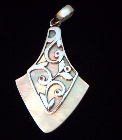 Ornate Silver Shell necklace NZ