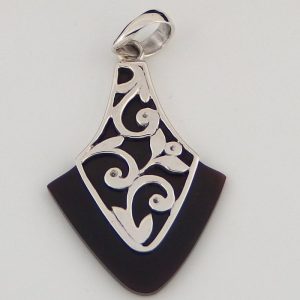 Ornate Silver Shell necklace NZ