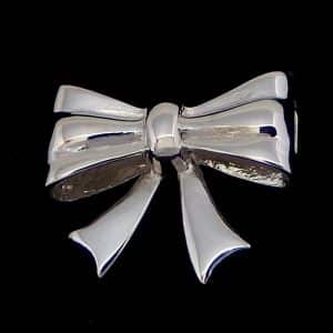 Sterling silver bow necklace