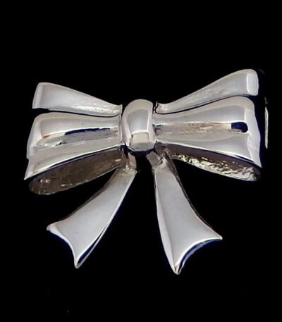 Sterling silver bow necklace