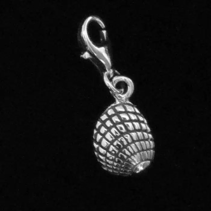 Shell Charm Clip Silver shell charm