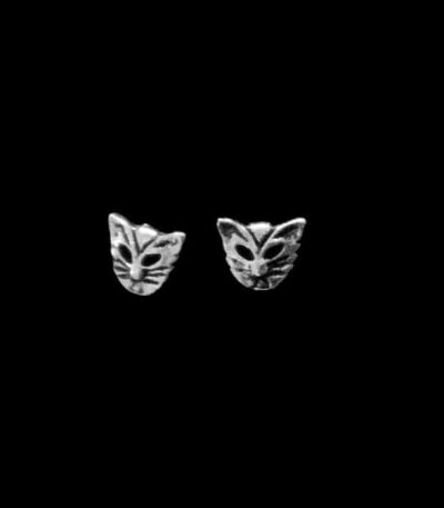 Cat face studs