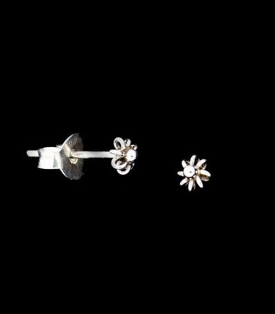 Silver Flower Nose Stud earrings NZ