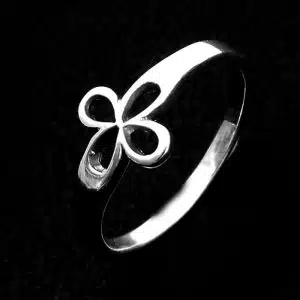 Sterling silver flower ring