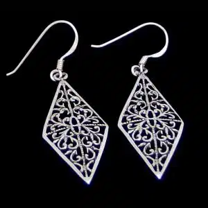 Filigree- Diamond- Shaped- Earrings