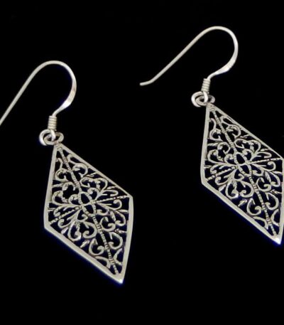 Long- Dangle -Filigree - Earrings
