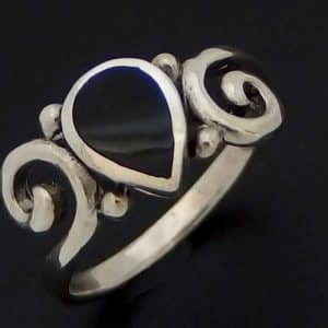 Black shell ring