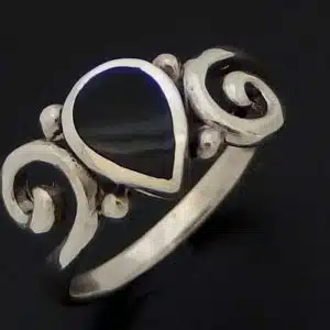 Black shell ring