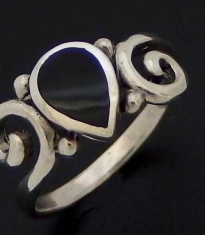 Black shell ring