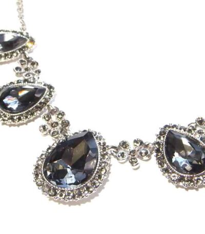 Sparkly choker necklace