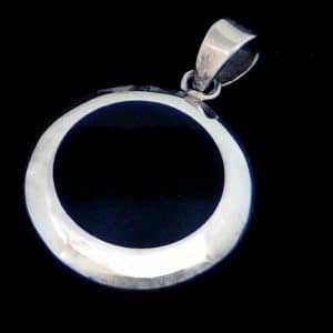 Silver round necklace