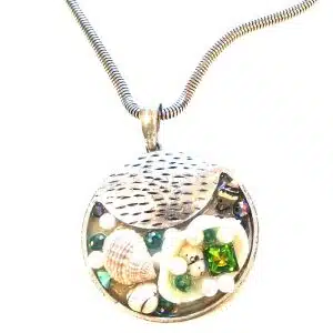 Statement short necklace