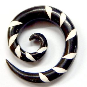 0G Ear stretcher