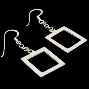 Silver dangling earring NZ