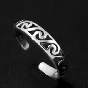 Koru wave toe ring