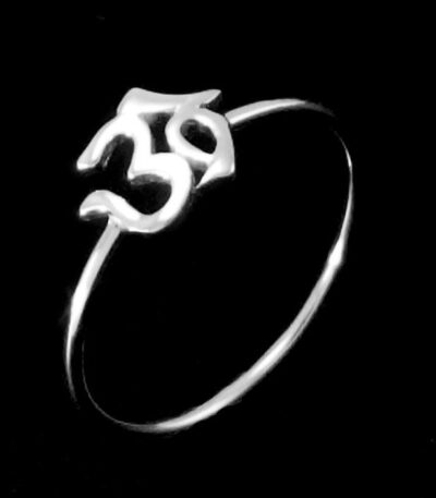 Silver Om ring
