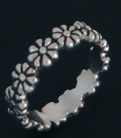 Sterling silver daisy ring NZ