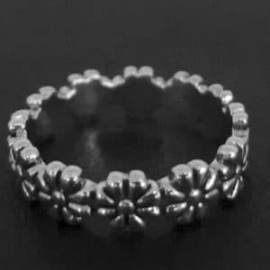 Sterling silver daisy ring NZ