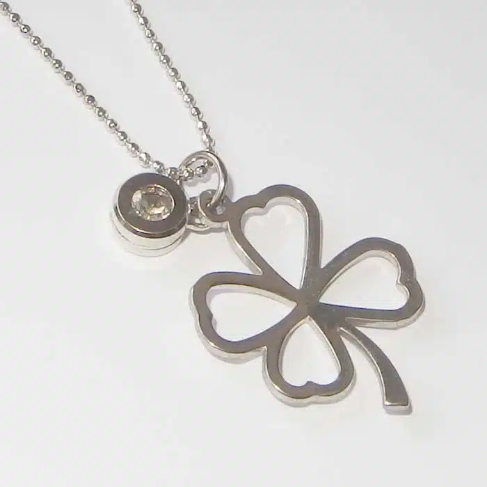 Lucky Clover Necklace Necklace for teenage girl