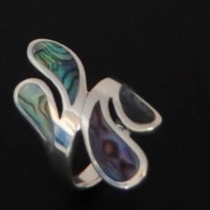 Long finger shell ring