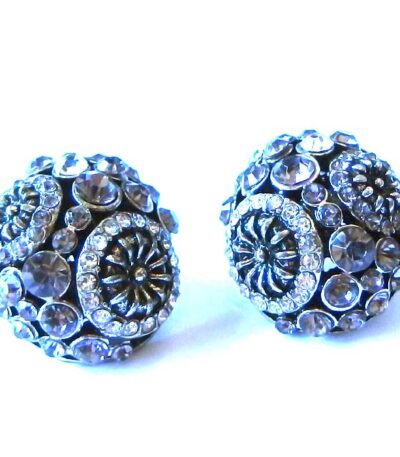 Chunky Stud earrings