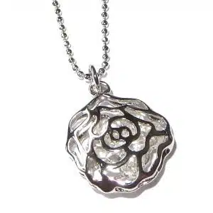 costume flower necklace