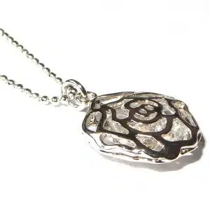 Costume flower necklace