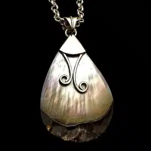 Silver large shell necklace