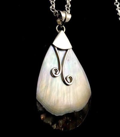 Silver large shell necklace