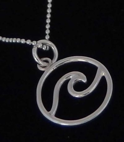 Surf wave necklace
