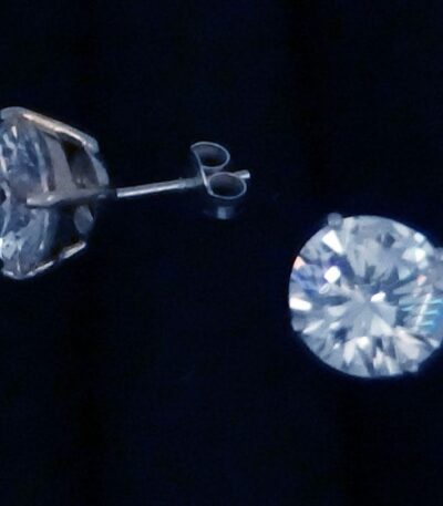 Round Cubic zirconia Studs