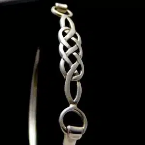 Silver-Celtic-knot-bracelet